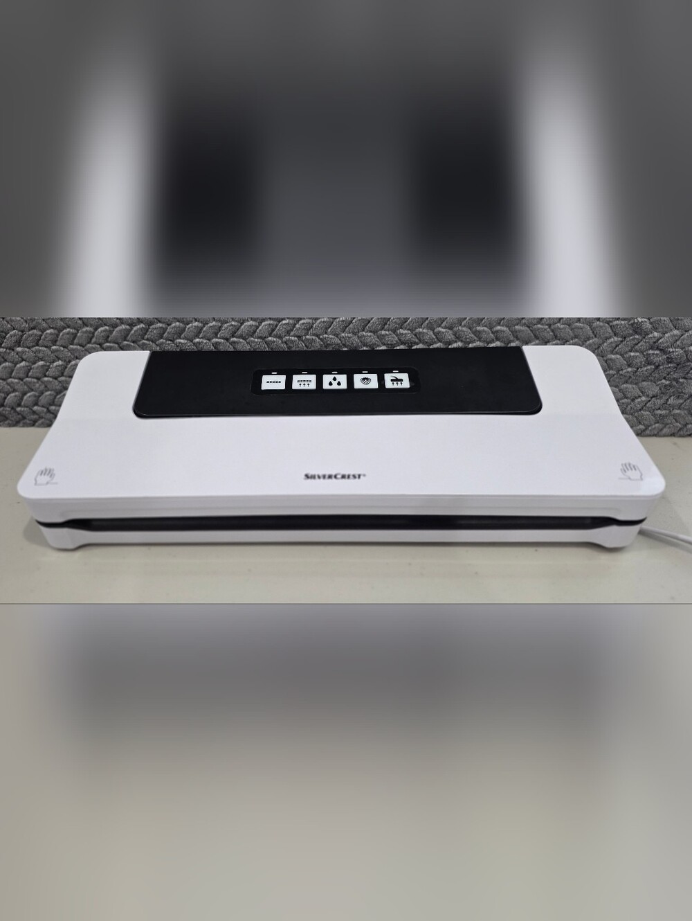 White Vacuum Sealer for Fresh Food Preservation